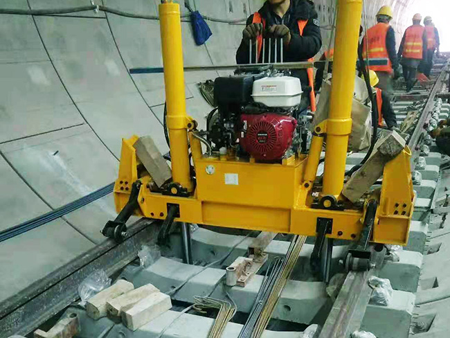 中鐵四(si)局北京(jīng)地鐵施(shi)工