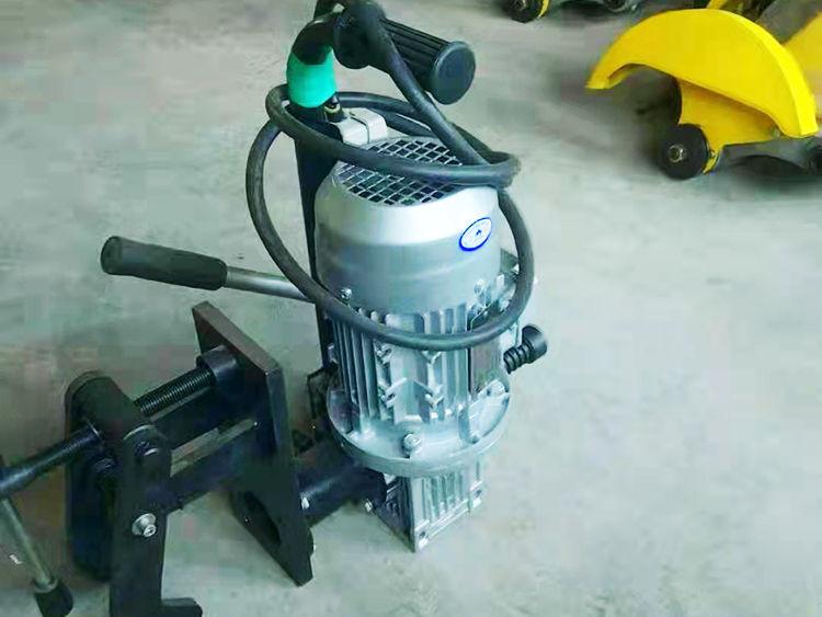 DZG-31型電動(dong)空心鋼軌鑽孔機(ji)