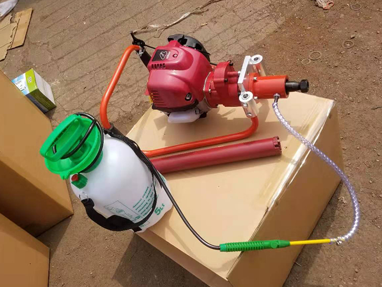 NLQ-45型内燃砼(tóng)枕螺栓鑽取機(ji)