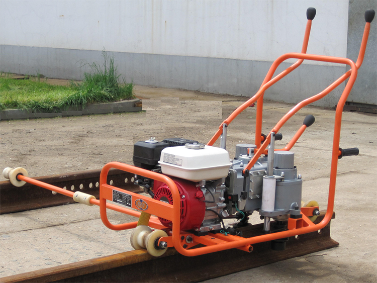 NLB-600型(xing)雙頭内燃(rán)螺栓扳手(shǒu)