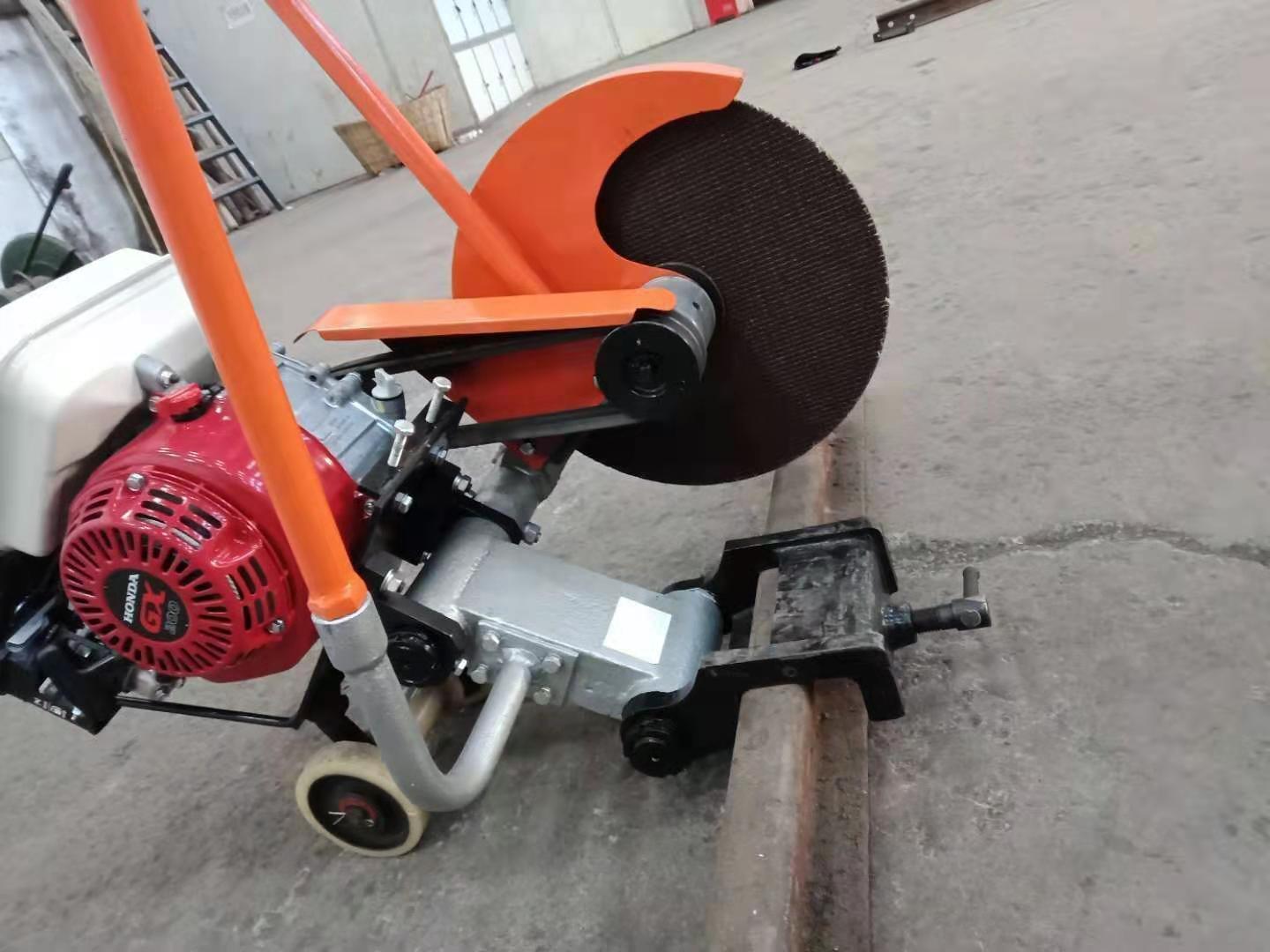 NQG-6.5II型内(nei)燃鋼軌鋸軌機 